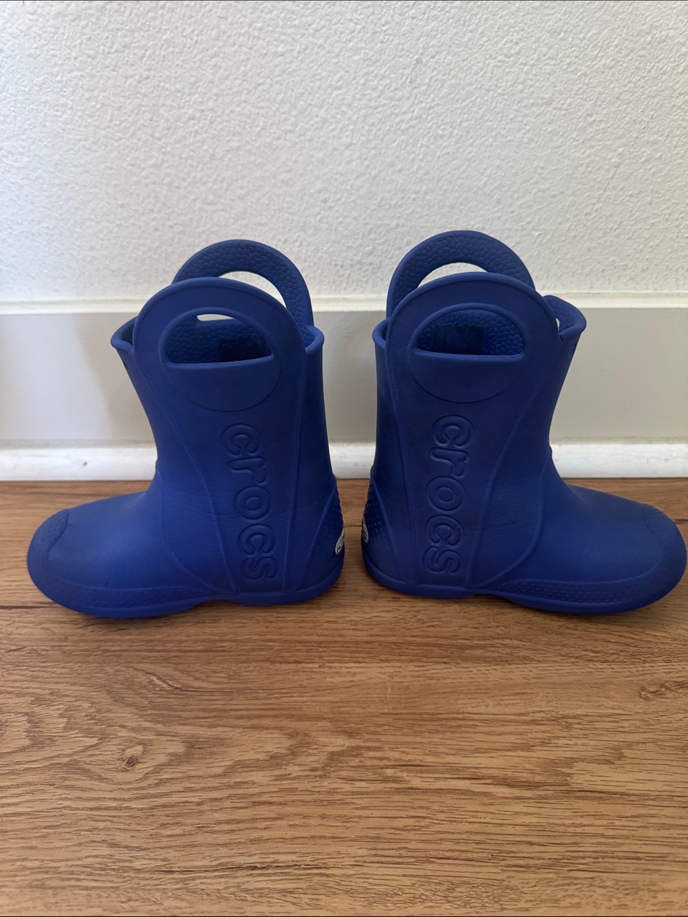 CROCS Kids Solid Blue Pull-On Rain Boots - Picture 3 of 5